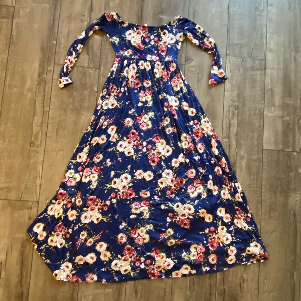 Off the shoulder maternity dress